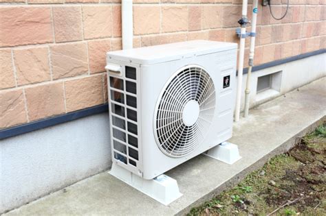 空調室外機|夏場の冷房の「効き」を左右するエアコンの心臓「室。